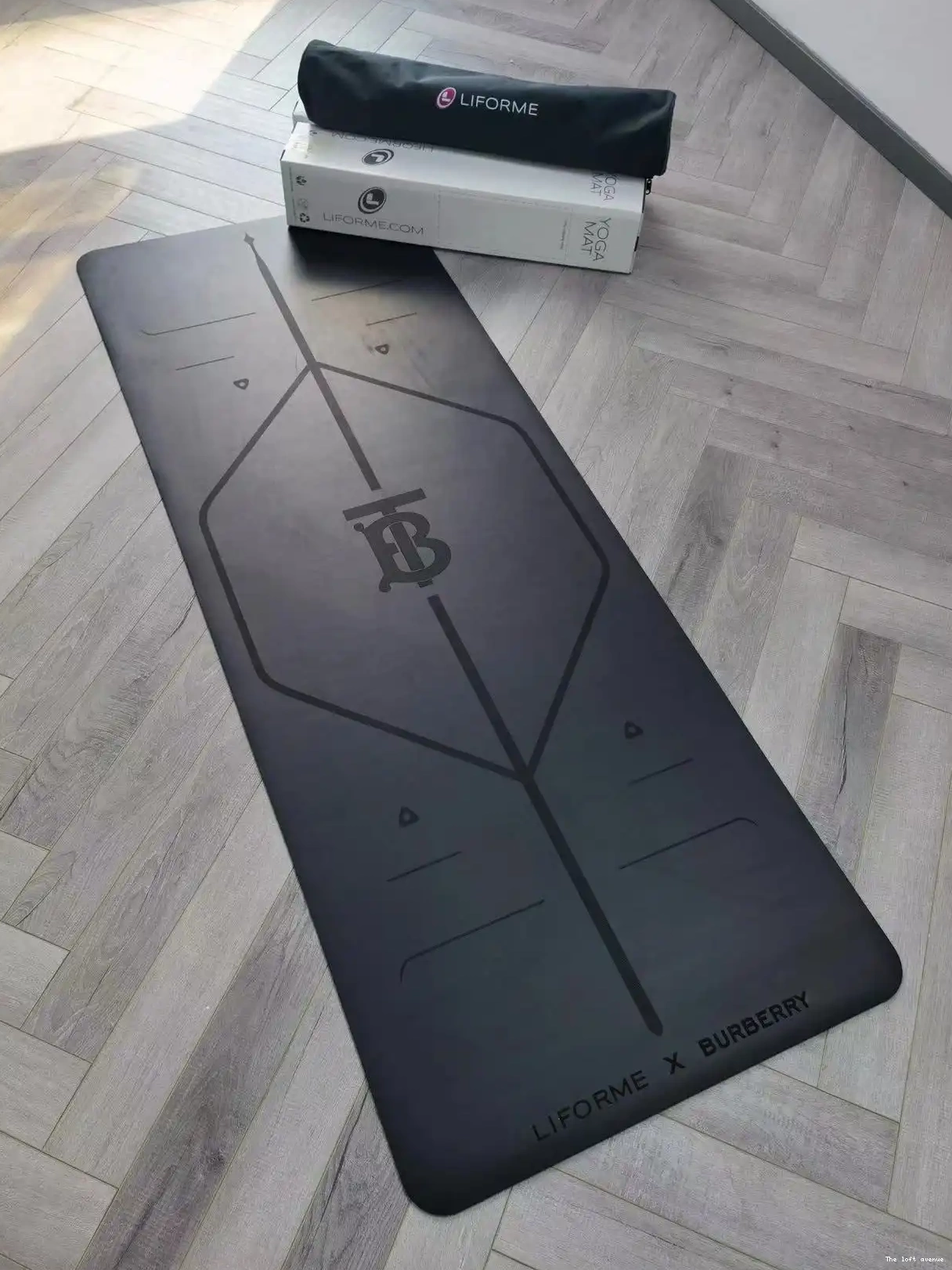 YOGA BURBERRY MAT 0516